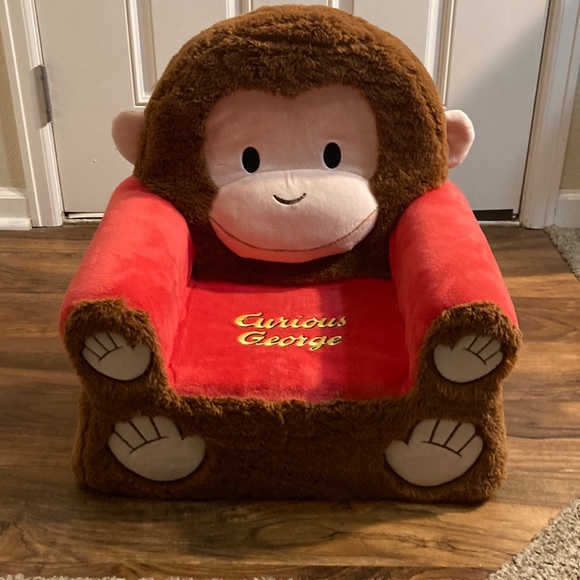 Curious e クッションとチェアセット Curious George クッションとチェアセット Amazon.com: Animal